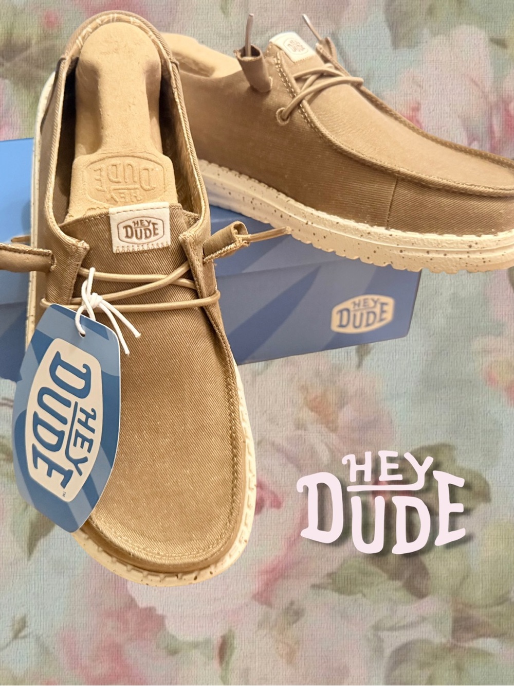 * NWT HEY DUDE Women's
Wendy Stretch Canvas Slip-
On Loafers Size 6 *